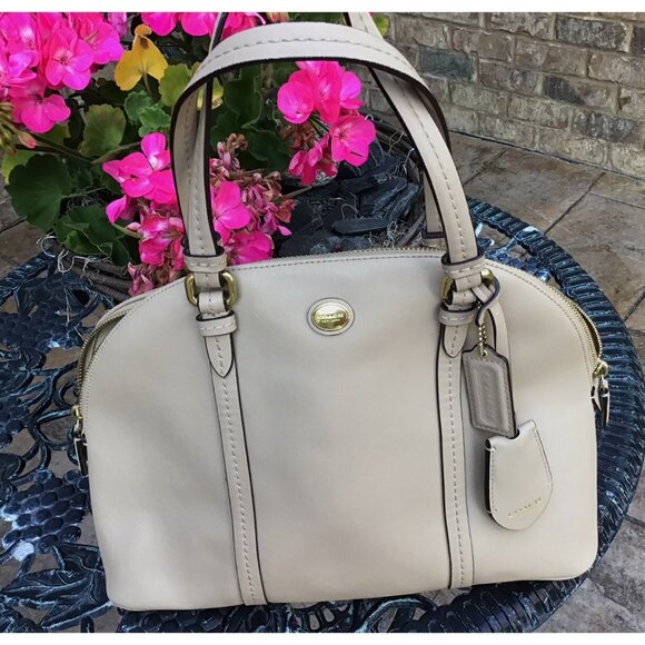 COACH Peyton Domed Satchel Bag Leather F25671 - Picture 1 of 16